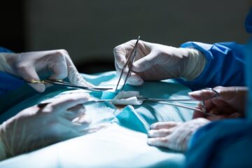 The Role of Operating Room Lights in Surgical Precision and Patient Safety